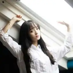 随意拍气质甜美清纯美女头像