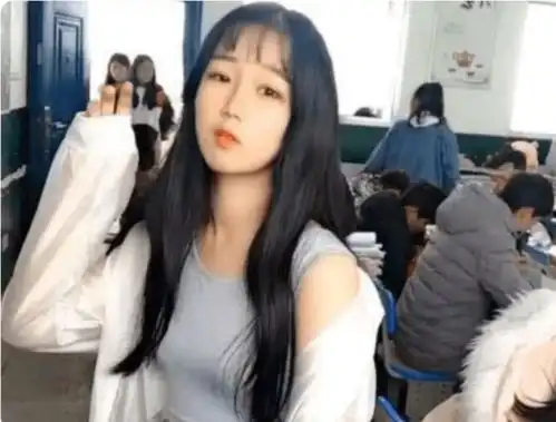 初中女生自认为仙气飘飘的行为,男生却觉得幼稚,要注意避免