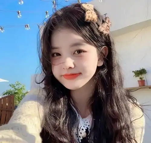 近百张超甜美真人女生头像,你身边小仙女用过没