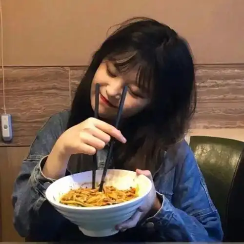 女生头像如目无别人