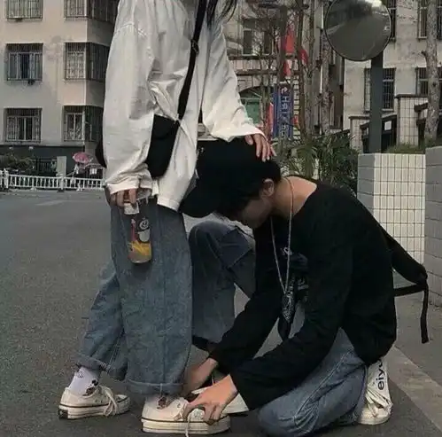 头像好奇怪你又凶又木头但我还是觉得你好可爱