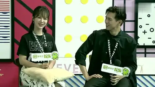 杨紫被夸演技好表情超可爱,李现忍不住模仿,皮一下很开心