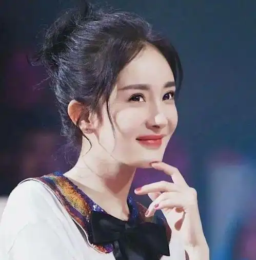 网友偶遇杨幂,对方面无表情,被人吐槽一张苦瓜脸