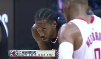 赛季最佳一战快船输球,里弗斯被驱逐,谁注意到泰伦卢的表情