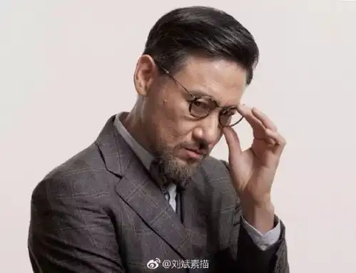 超写实素描的顶尖画手,第一张就跪了