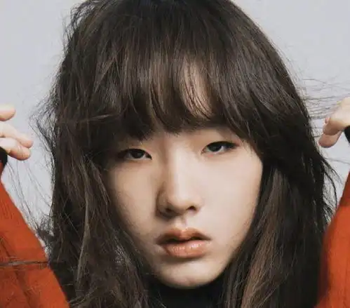 天生兔唇,康复晒照被网暴,不公对待14岁女孩只因是王菲之女