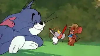 老鼠为逃生使出浑身解数,不停撒娇卖萌,现实版猫和老鼠