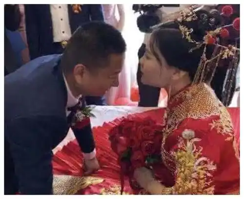 一场演出35万,要求飞机接送和五星级酒店,网友谁给你的勇气