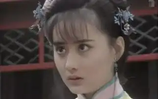 琼瑶为她延迟开机3年,45岁也丢不掉偶像包袱,卸妆后不见人
