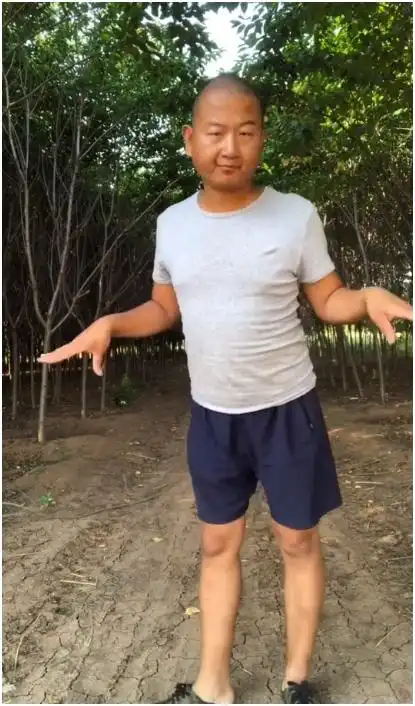 网红giao哥罕晒近况,娶娇妻现场满面笑容,老婆表情却耐人寻味