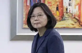 罗智强任由蔡英文恶搞台湾将为民进党陪葬