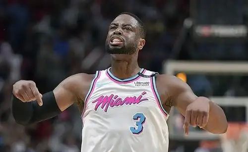 特朗普支持者闯进美国国会韦德如果是黑人别想活着出来