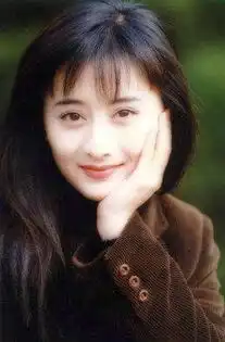曾让琼瑶等3年,号称林青霞接班人,45岁却被吐槽抛不开偶像包袱