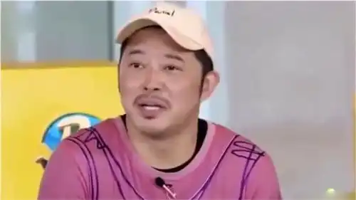 周深真呆萌,没想到找隐形眼镜竟然找出表情包,沙溢瞬间傻眼了