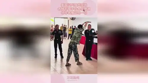 泰国征兵抽签现场,各种祈福手段各显神通,领导表情说明一切