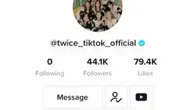 韩国天气预报小姐姐在抖音国际版上发的韩服anysong