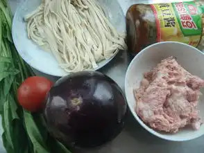 肉末茄丁炸酱面的做法,肉末茄丁炸酱面怎么做好吃,肉末茄丁炸酱面的家常做法tgcyy清粥小菜