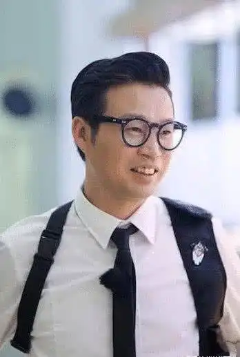 长相如此出众的王迅,为何现在频繁出现在大家的视线中