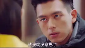 杨紫正在打游戏,李现悄悄从背后靠近,杨紫反应承包我一年狗粮