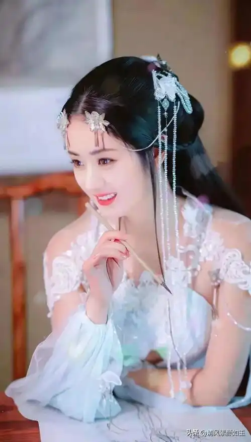 仙气飘飘的赵丽颖,好像小仙女下凡一样