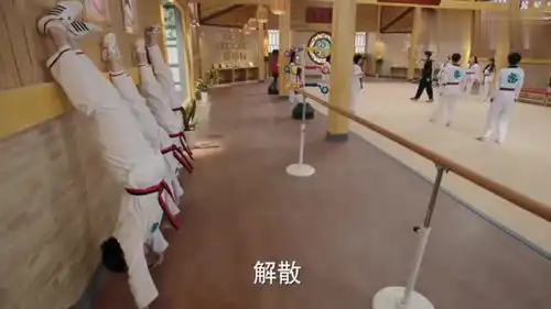 旋风少女训练结束,魔鬼教练长安冷漠离去,百草表情亮了