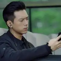 亲爱的热爱的里面韩商言的微信头像微信头像图片大全
