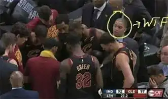 骑士季后赛詹姆斯组织布置关键战术泰伦卢被晾一边球迷没毛病