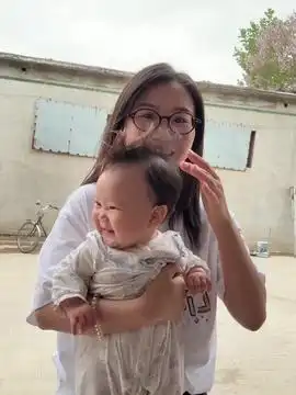 去哥哥卧室有了大发现如果妈妈去超市问,肯定得发现这可咋整呀,不会给我两个大嘴巴子吧亲子记录生活宝妈日常分享萌娃