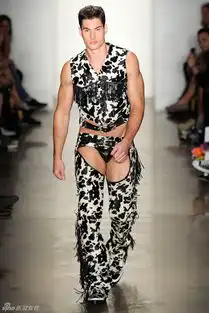 2012年纽约春夏时装周jeremyscott秀场