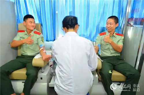 重庆退伍老兵义务献血告别故乡