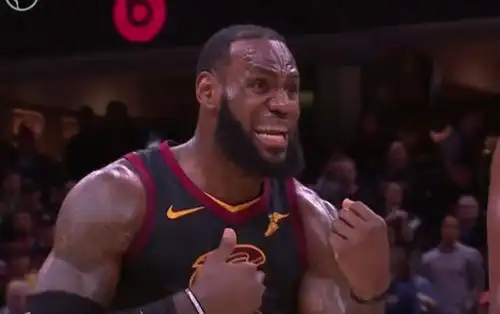 真情流露最后51秒kd命中3分,但库里格林展现出的表情才是重点