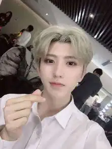 蔡徐坤曾表白三线女星,理想型和范丞丞相似,来看看是你吗