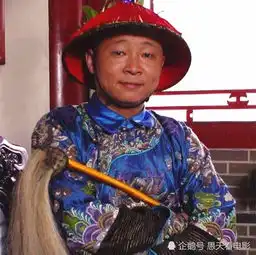 演太监一夜走红,却退圈跑到汶川养鸡,今半个娱乐圈找他买鸡