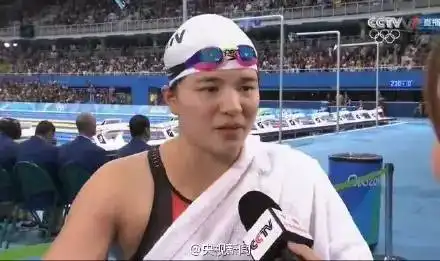 游泳队集体爆发洪荒之力傅园慧赛后又调皮了