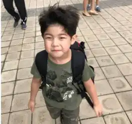 沙溢晒安吉小学开学照拍照水平很清奇