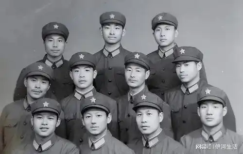 82年,荣立战功的肖连长想转业啥事也不愿管,我开3个会连队变了