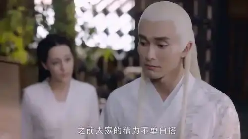枕上书热恋中的帝君太可爱了,凤九面前说话小心翼翼,表情就更逗了