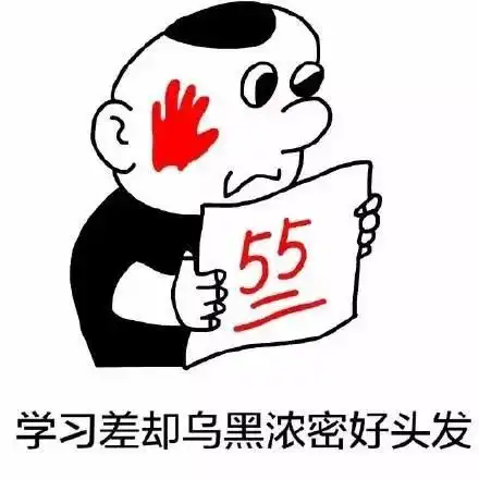 一生被铁链困住的狗狗,重获自由后立马跑去吃草,毛发脏得发亮