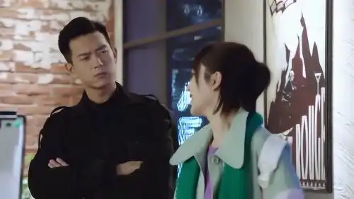亲爱的,热爱的韩商言仔细打量佟年身材,佟年表情好无奈