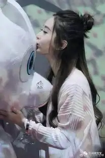 喜欢兔子的赵丽颖连表情都一模一样