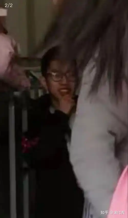 搞笑段子千万不要在宿舍穿女装室友露出饥渴的表情
