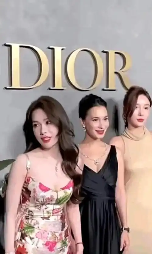 网红花三三道歉没有对卢靖姗不屑,只是自己没做好表情管理