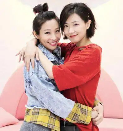 万茜点赞后续自称被盗号却再遭质疑,晒表情包道歉被批不走心