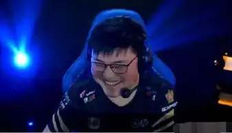 rng21终结fpx八连胜虎帝大杀四方uzi稳中求胜