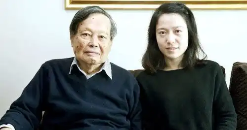 杨振宁希望自己走后,翁帆可以选择再婚,翁帆深情回应他8个字