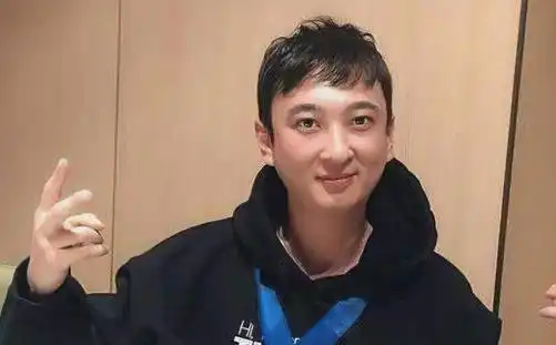 孙一宁整容前照片疑曝光,信息源疑来自王思聪,对比现照堪比换脸